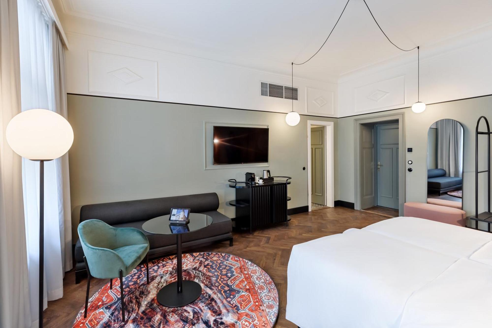 Astoria Vienna, Curio Collection By Hilton