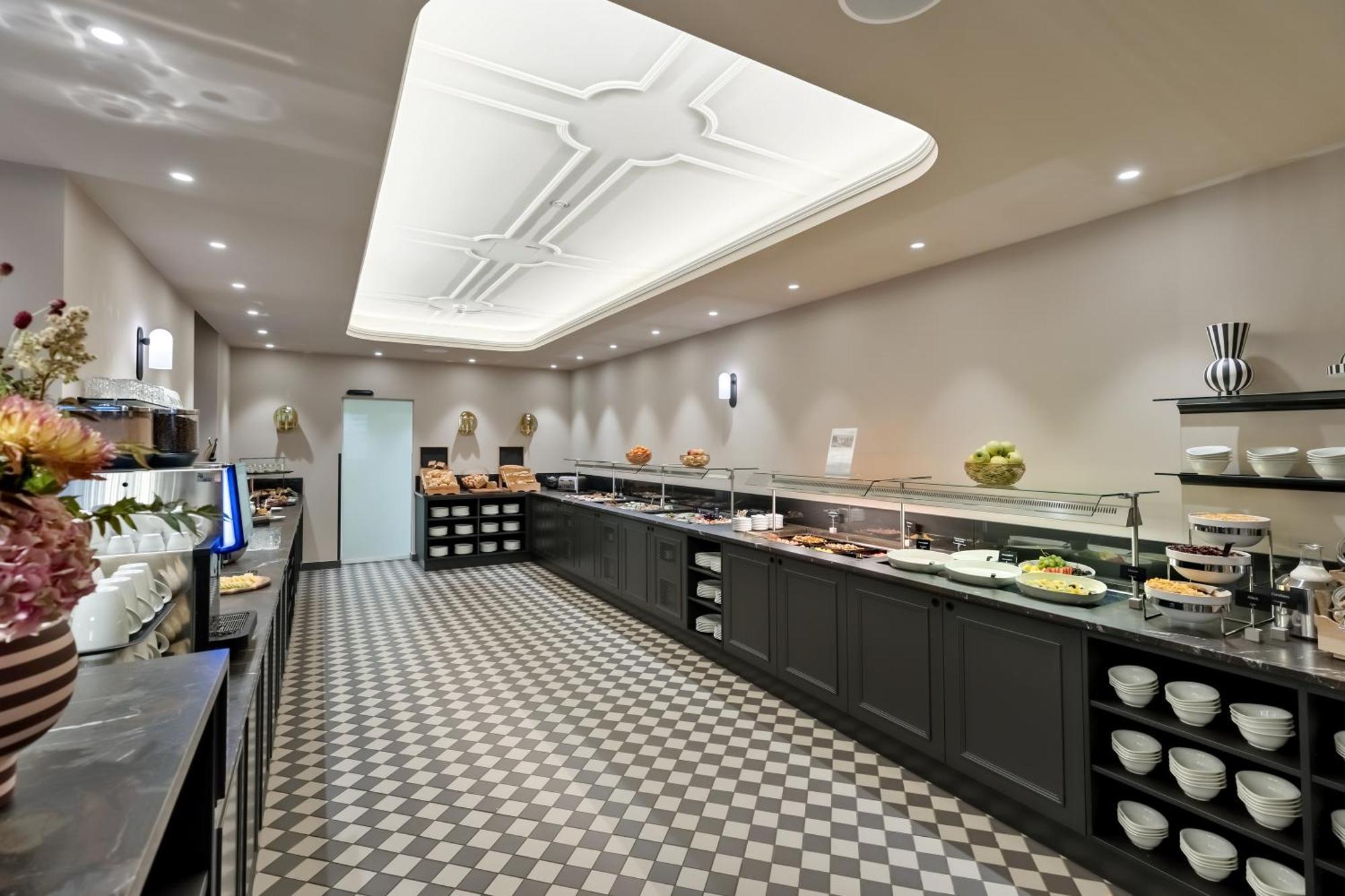 Astoria Vienna, Curio Collection By Hilton 4* Vienna